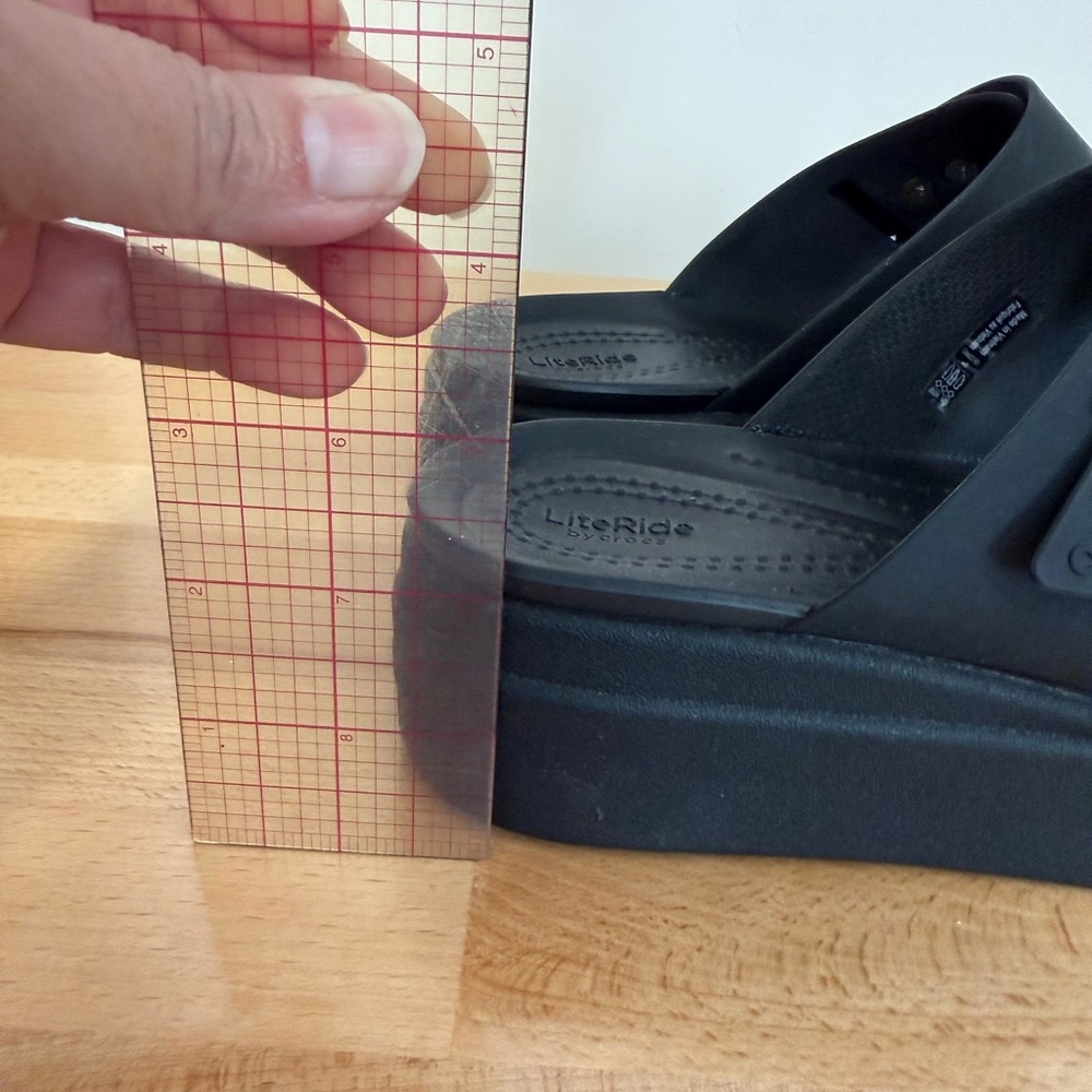 CROCS Brooklyn Low Wedge Women's Black Slide Sandals, size 6 - Picture 4 of 5
